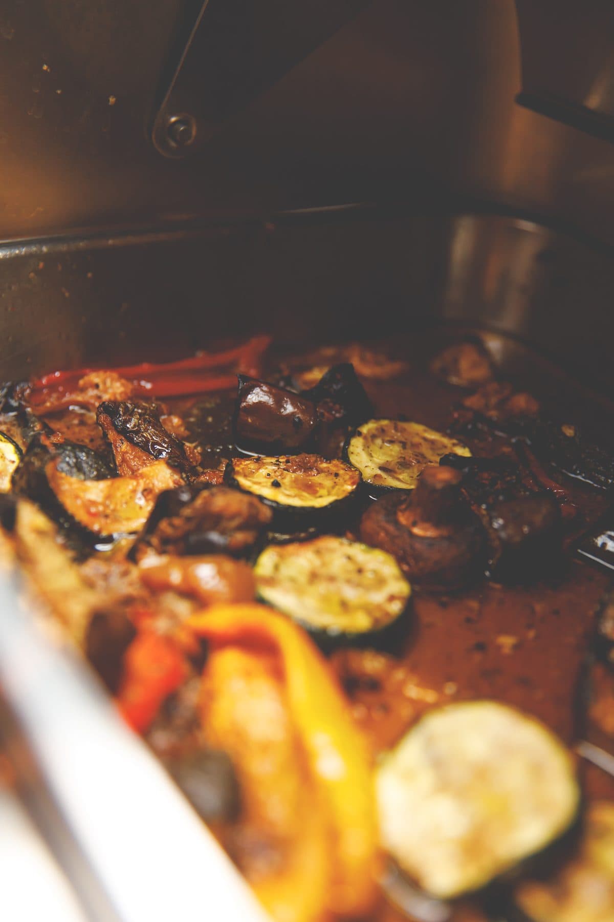 Gegrilltes Gemüse auf dem Holzkohlengrill